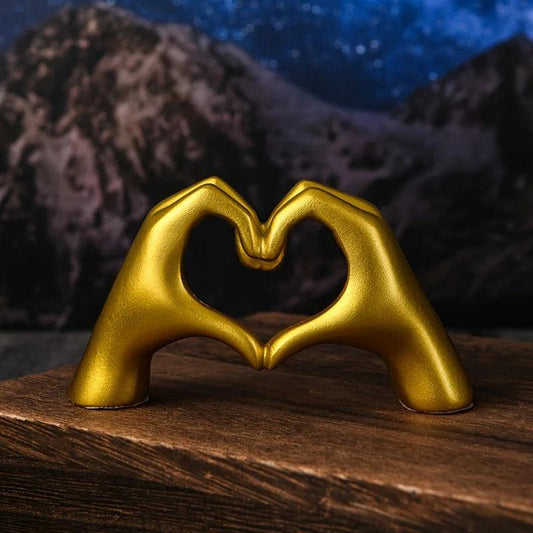 Heart Hand Statue Decoration - StarsKing Technology